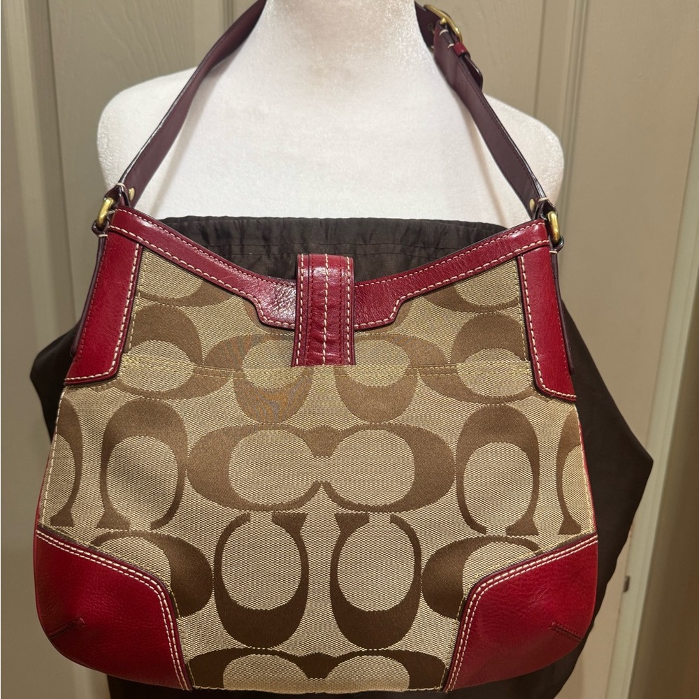 Vintage COACH Hampton Signature Monogram Shoulder Bag With Red Leather Handbag - Picture 7 of 16